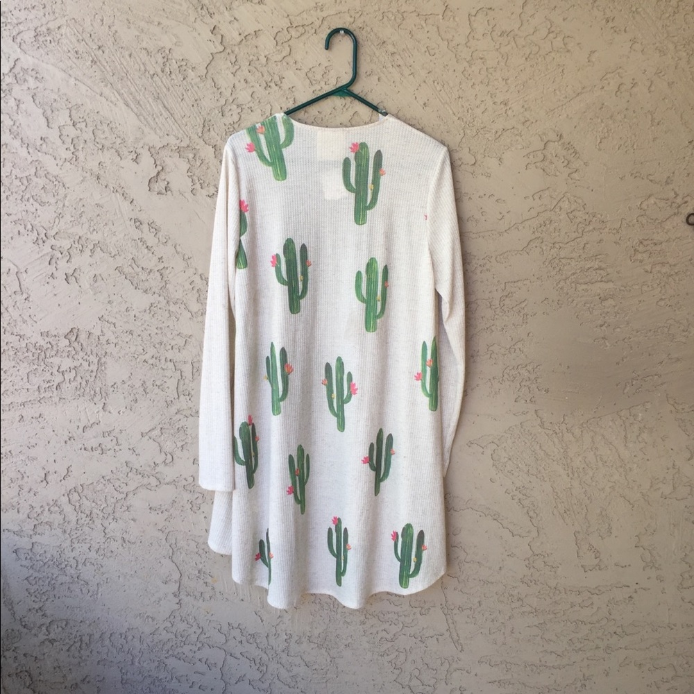 NWT Fantastic Fawn Cactus Cardigan